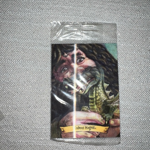 Harry Potter RUBEUS HAGRID Lenticular 3D Card #6/12 Choc Frog SEALED - 2004 - Picture 2 of 5
